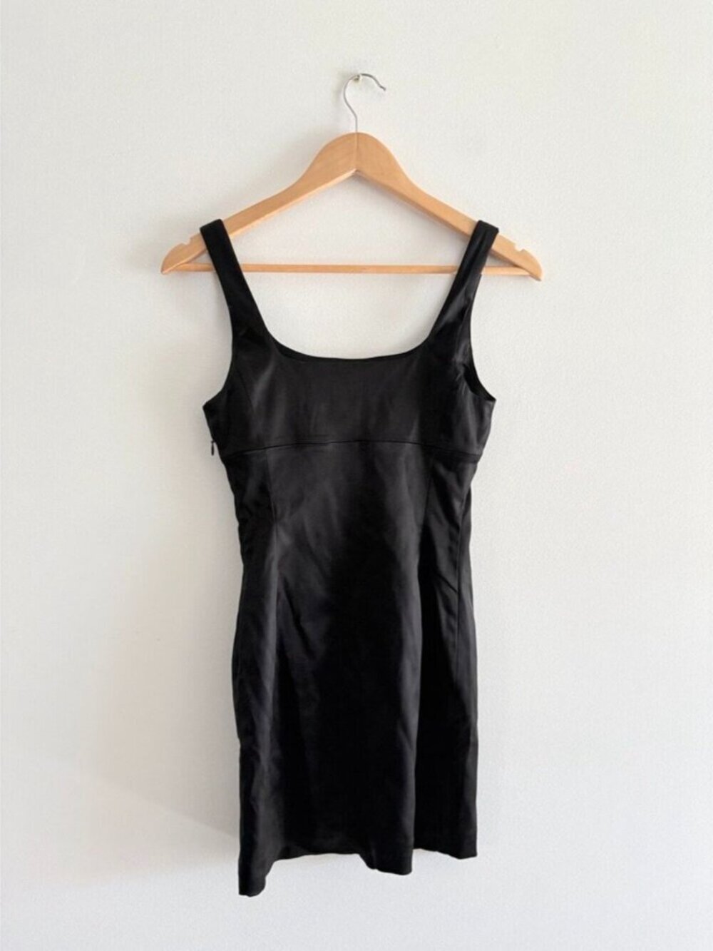 Aritzia Wilfred Shine Satin Mini Dress Black Size 0 - Picture 8 of 11
